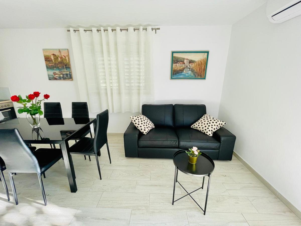Apartment Paulina Trogir Exterior photo